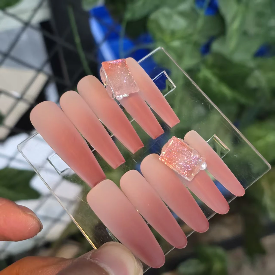 星空丶(星空钻石+小钢珠+无缝隙)珠宝级丶手工穿戴甲默认微瑕