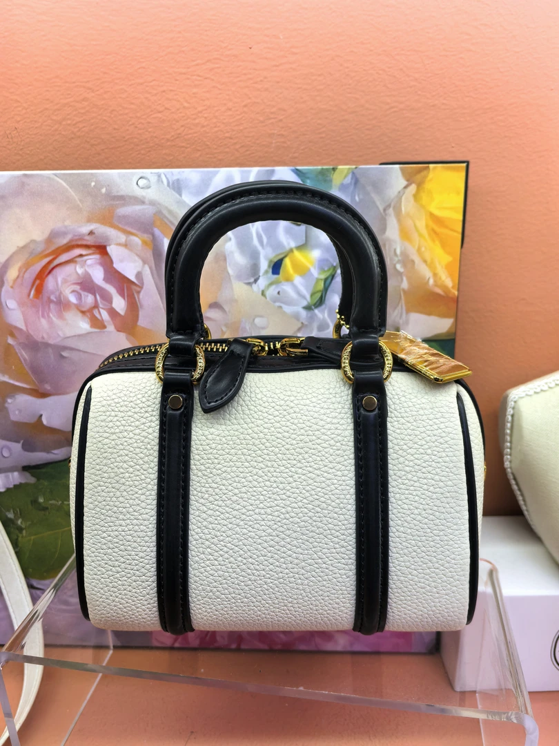 【婷婷精选】350-399女包福利款默认微瑕