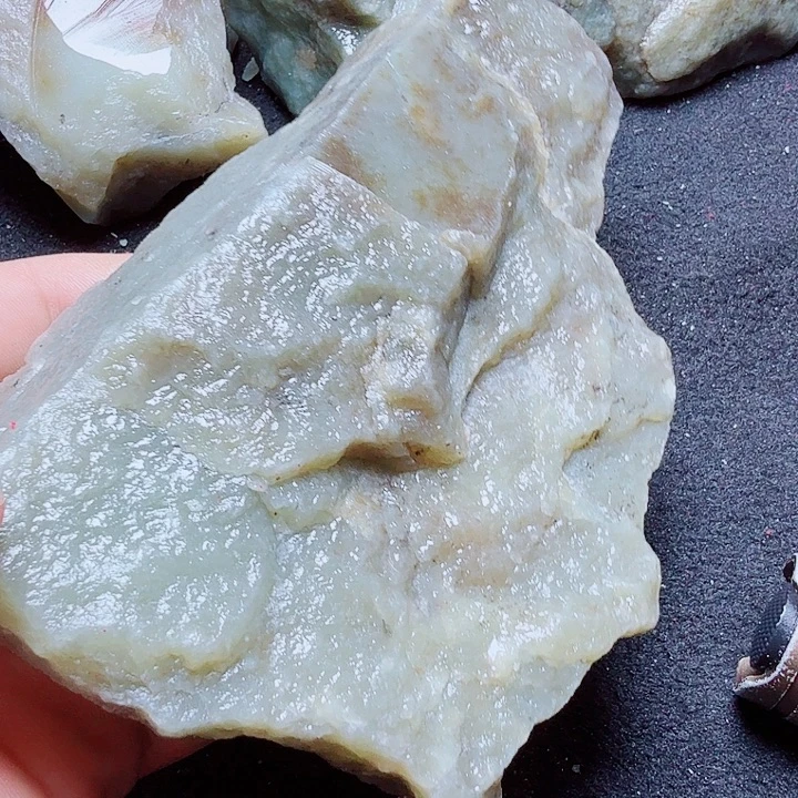 未镶嵌和田玉（糖玉）珠宝半成品
