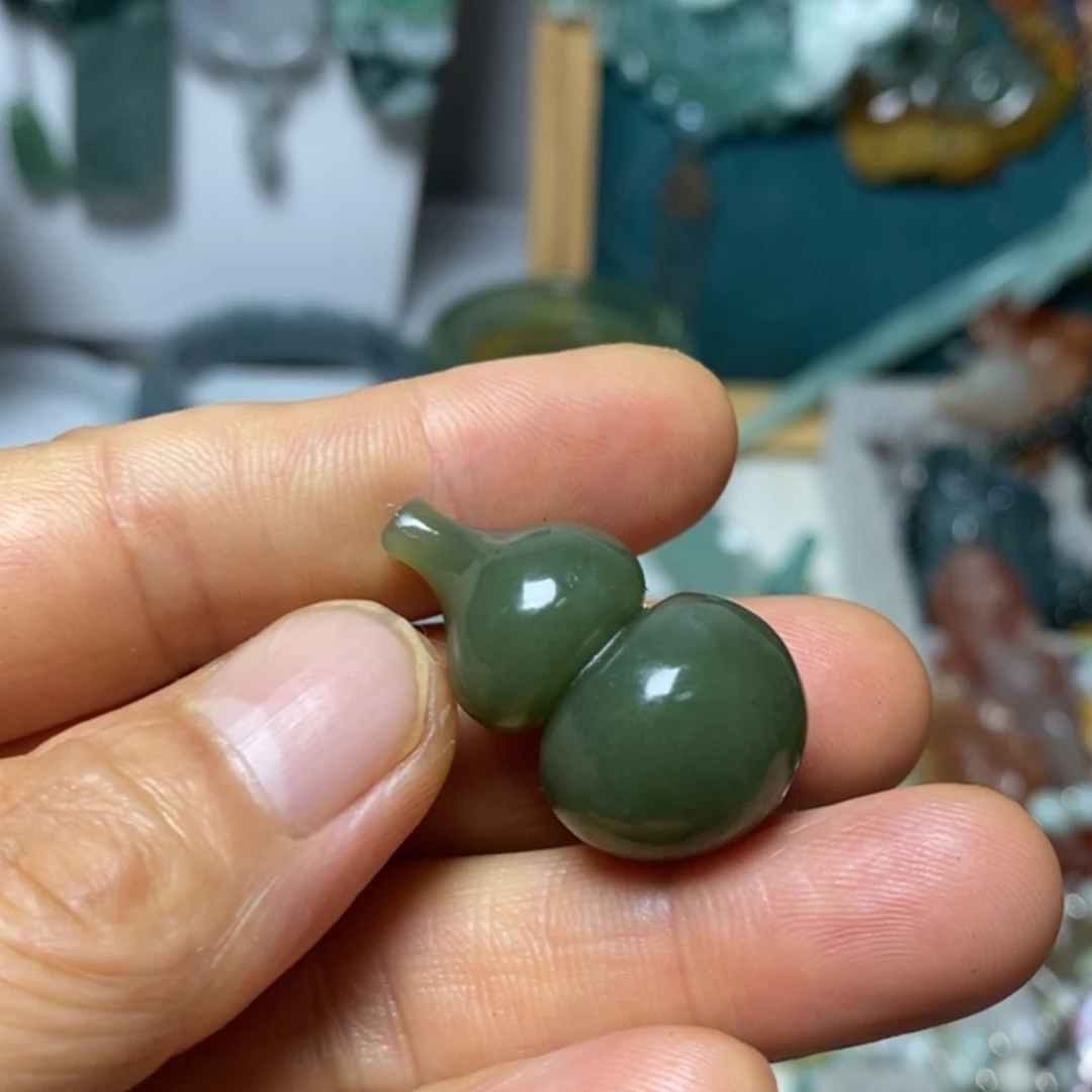 【闪购商品】翡翠吊坠(赠链)未镶嵌