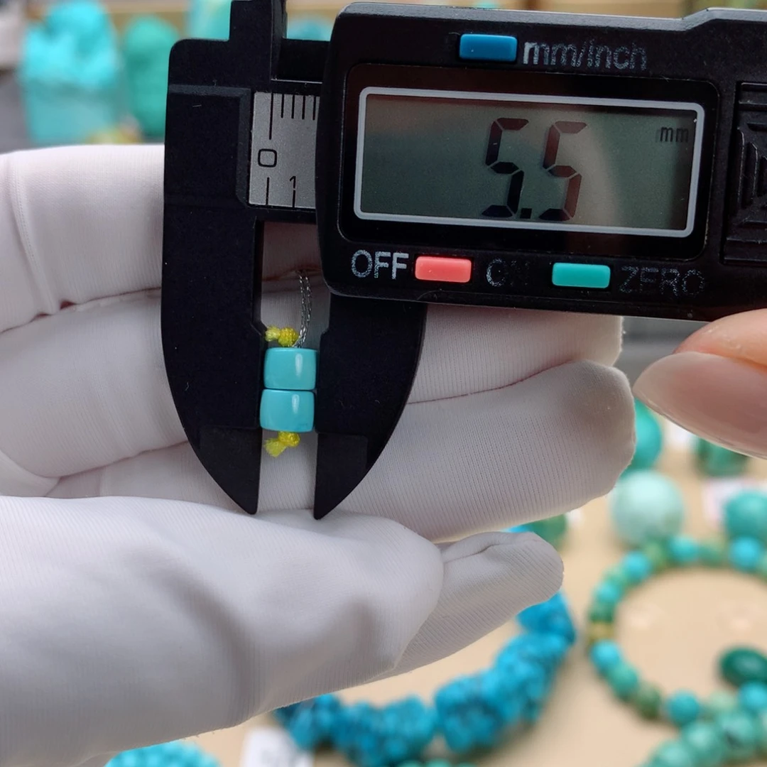 未镶嵌绿松石颈饰