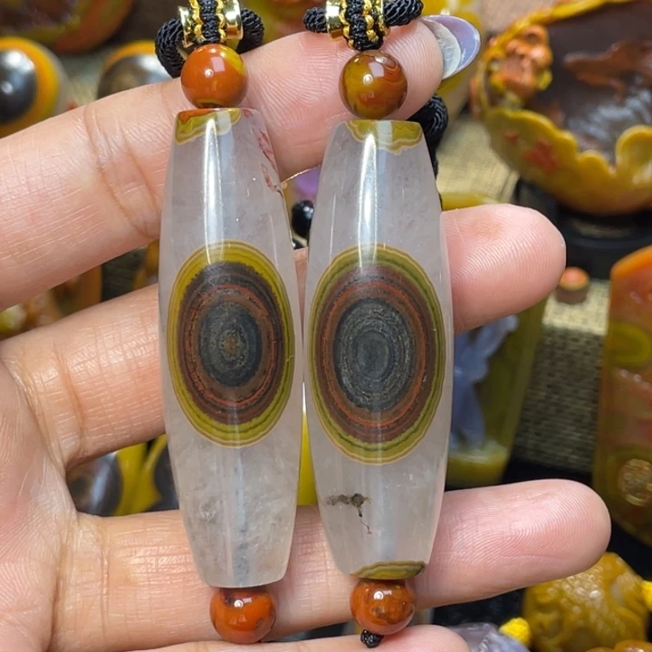 玛瑙/玉髓未镶嵌珠宝奇石收藏经典段天眼天珠一对18,000米