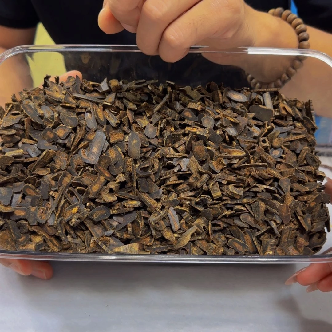 沉香沉香碎屑糖结紫棋树心油100克克克克