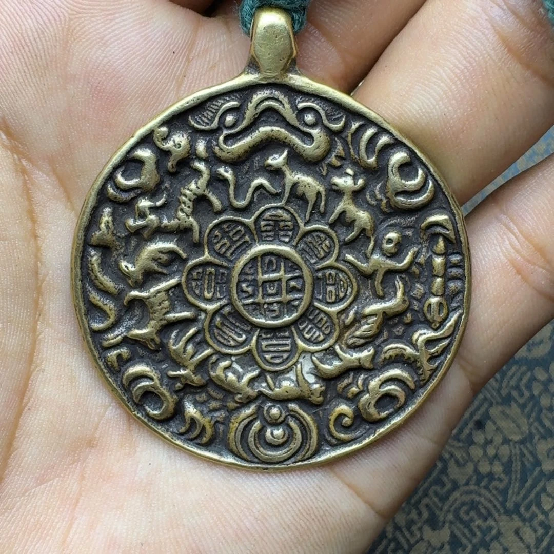 玻璃颈饰張**?藏式风格琉璃九宫格