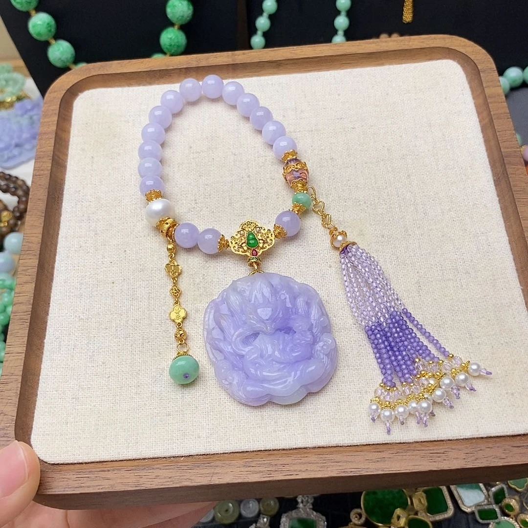 翡翠未镶嵌颈饰紫罗兰手持