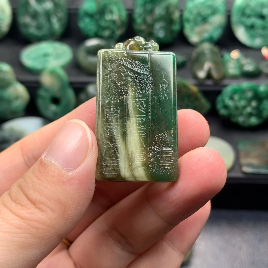 独山玉未镶嵌颈饰