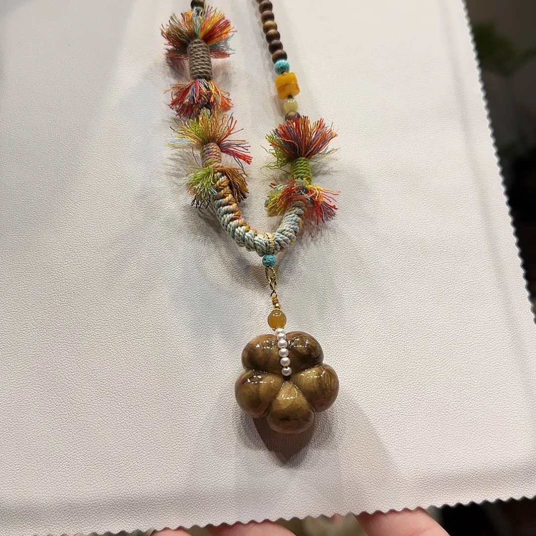 琥珀（根珀）未镶嵌项链根珀花