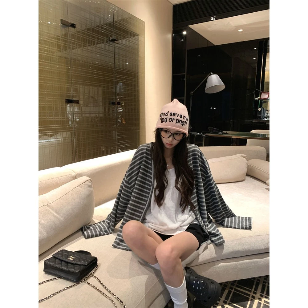 慵懒风复古条纹v领长袖外套女秋季宽松韩系休闲开衫百搭上衣