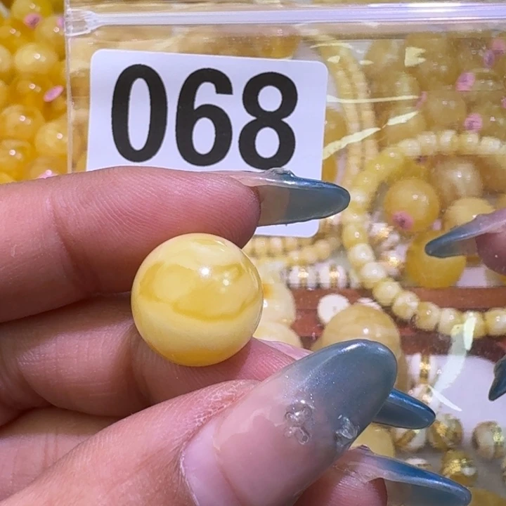 名***卓裸石琥珀未镶嵌14.9皮色