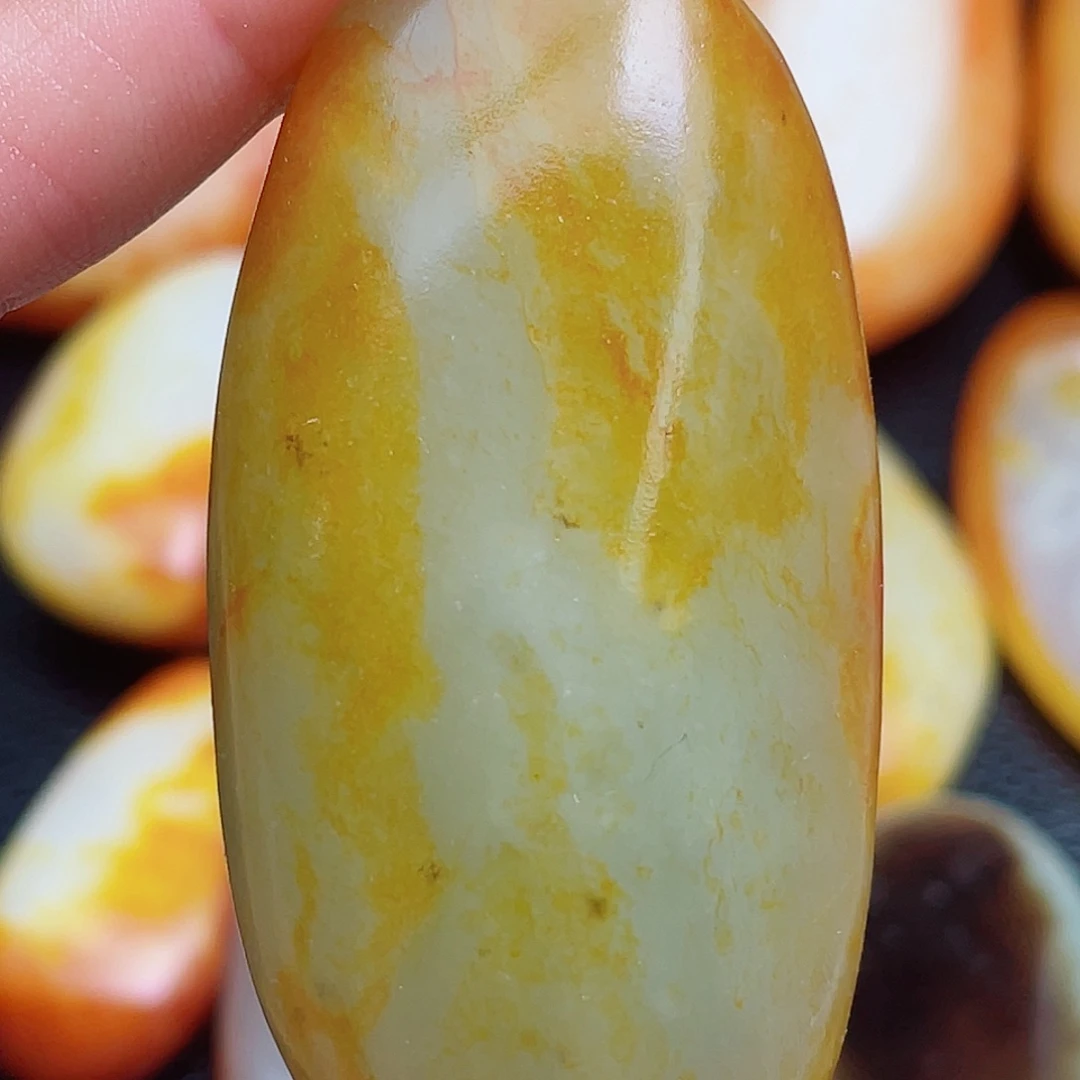 和田玉未镶嵌珠宝奇石