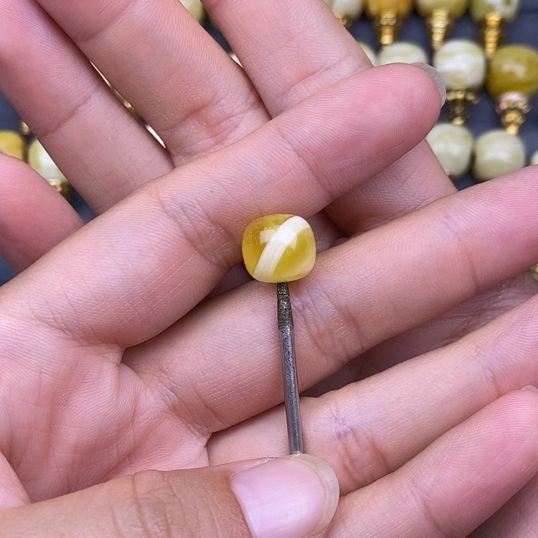 抖***六裸石琥珀未镶嵌11.3mm 蜜蜡珠子