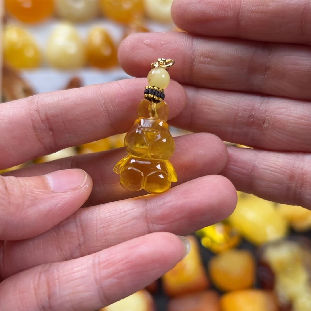 蜜蜡未镶嵌颈饰蜜蜡