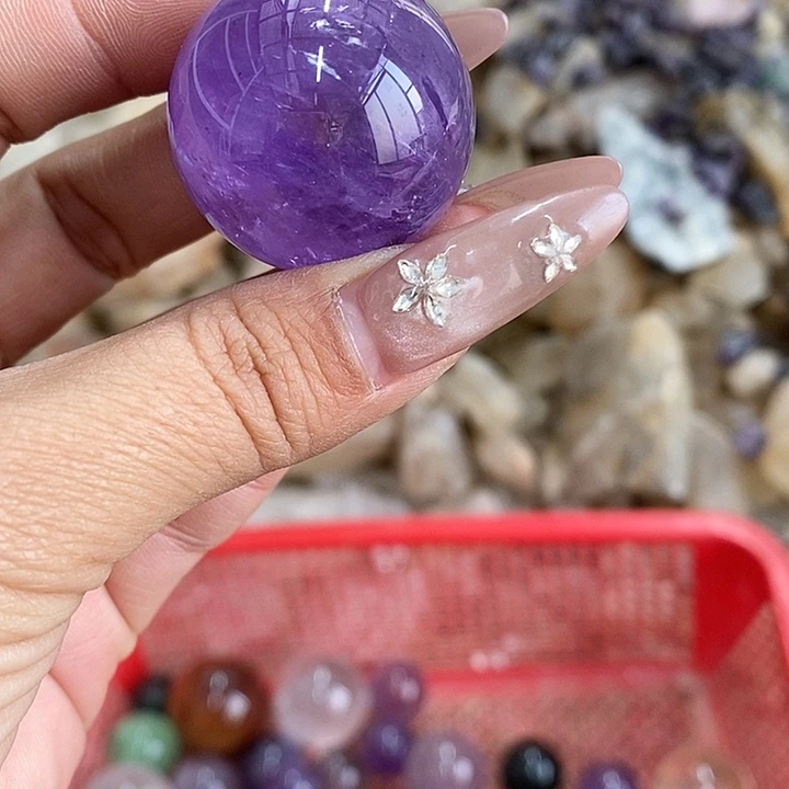 桂****珠宝半成品未镶嵌水晶