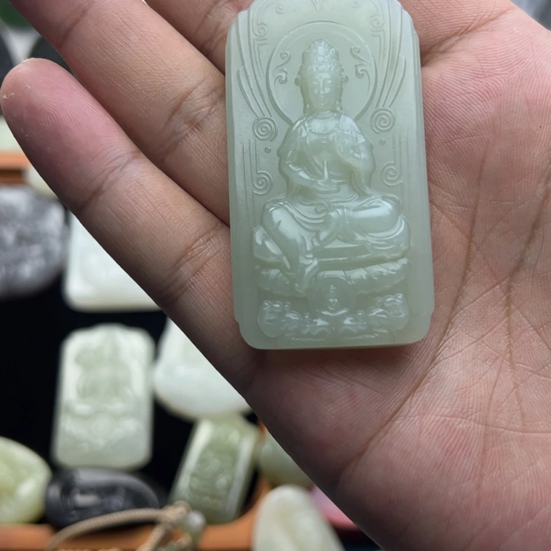 和田玉未镶嵌颈饰