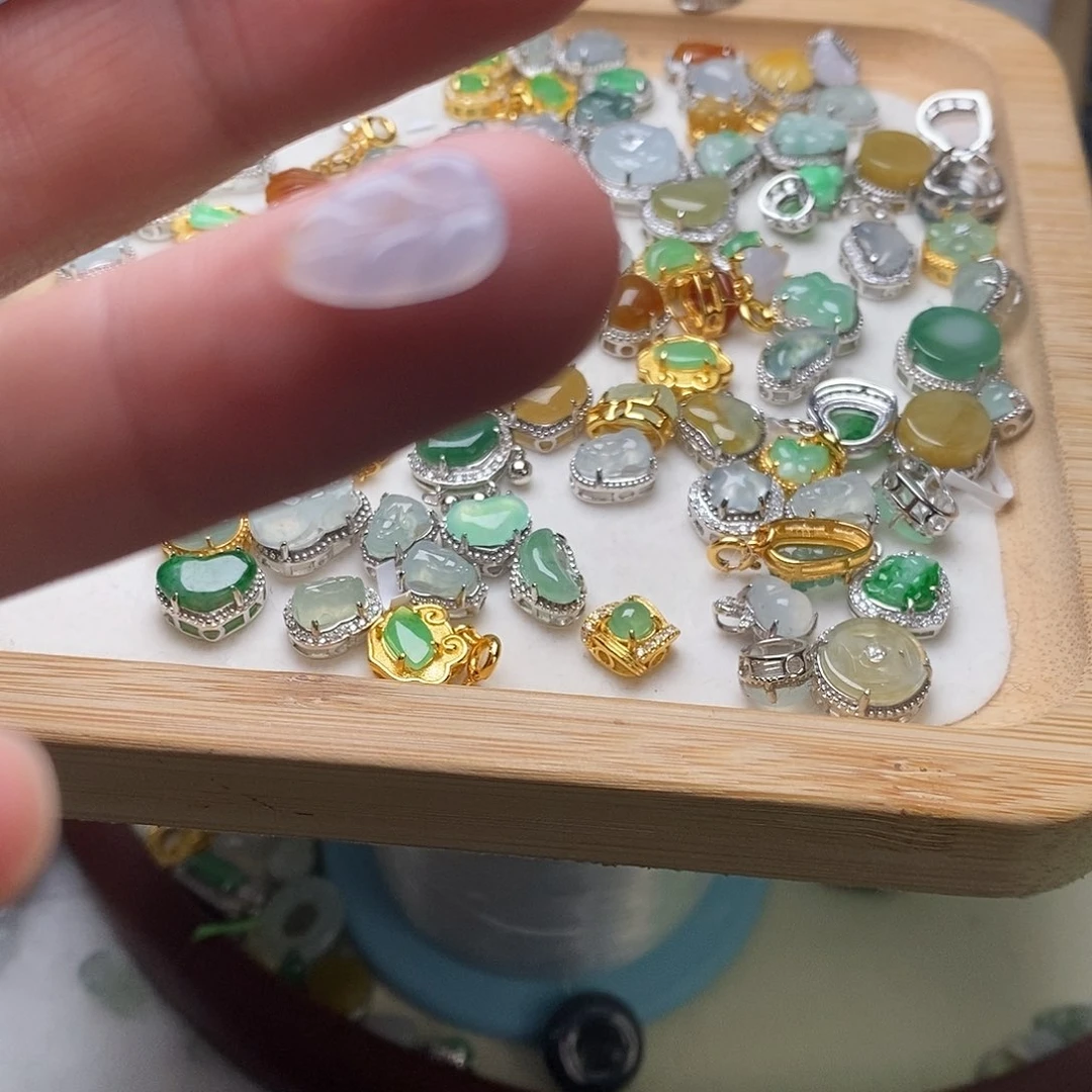 翡翠戒指未镶嵌山***.叶子