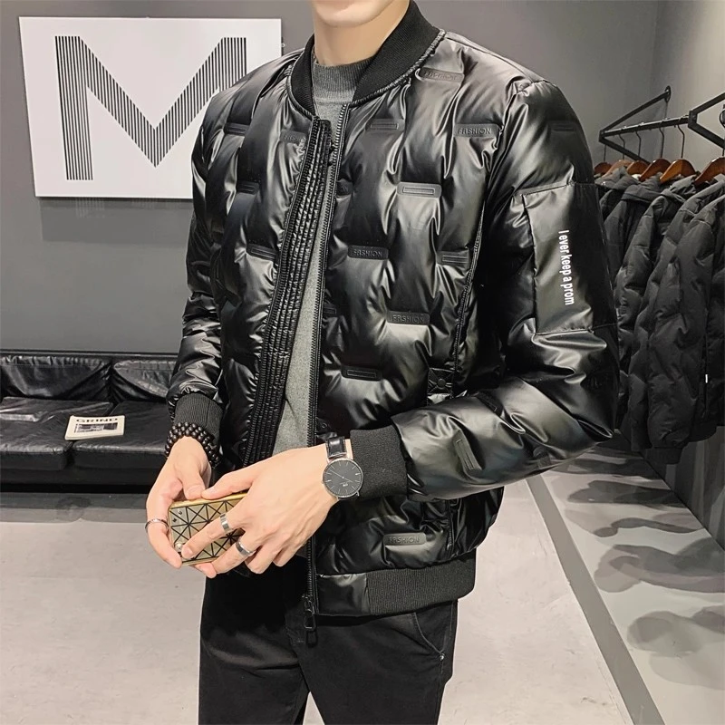 CQV男士羽绒服潮牌短款轻薄帅气亮面棒球领印花冬季加厚保暖外套