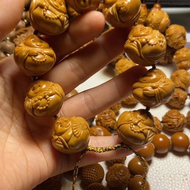 【闪购商品】橄榄核手串/手链C***s灯泡弥勒2.4左右