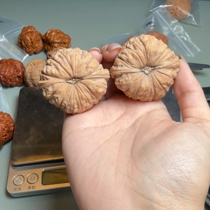文玩核桃吊坠果***爱