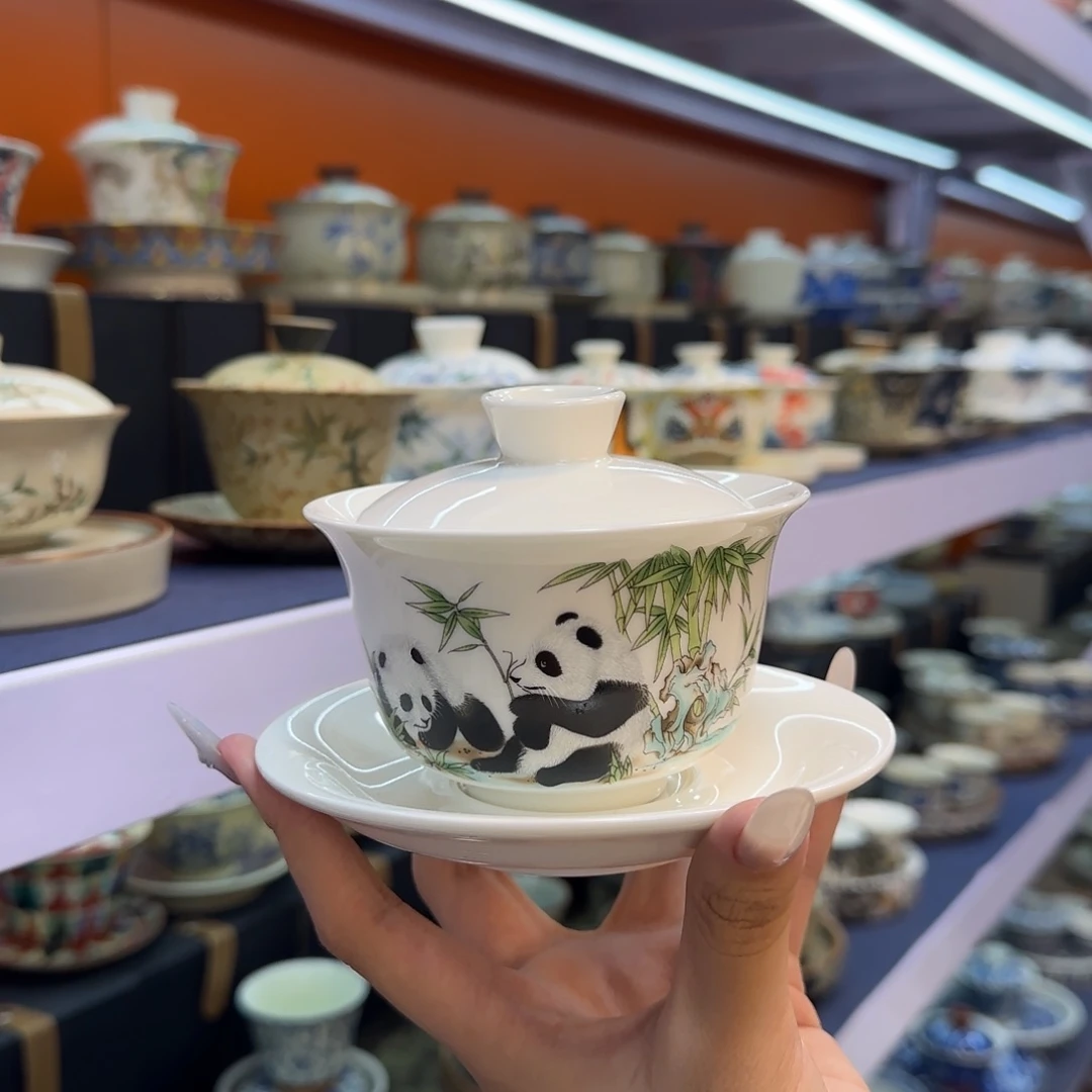 我在外面吃饭呢你在哪