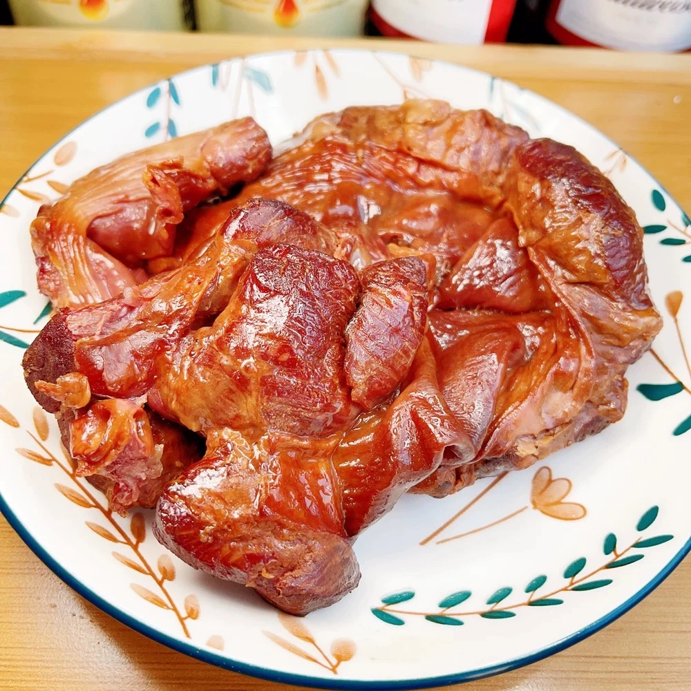 （山泉水）柴火铁锅小火现卤猪护心肉