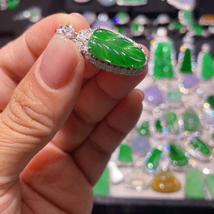 翡翠银S925镶嵌颈饰精品