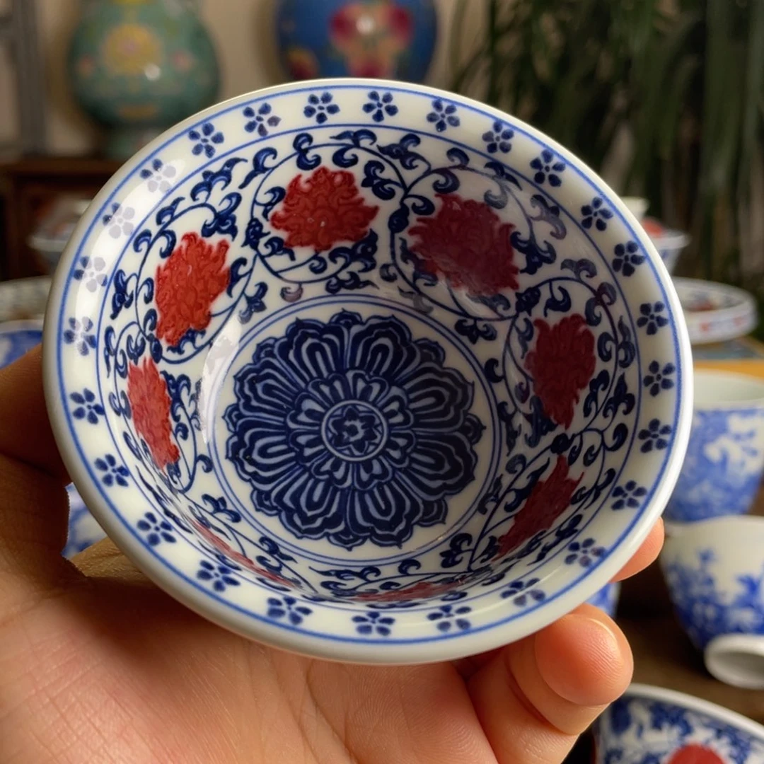 釉里红缠枝莲压手杯满工