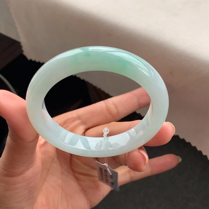 翡翠手镯未镶嵌翡翠手镯57