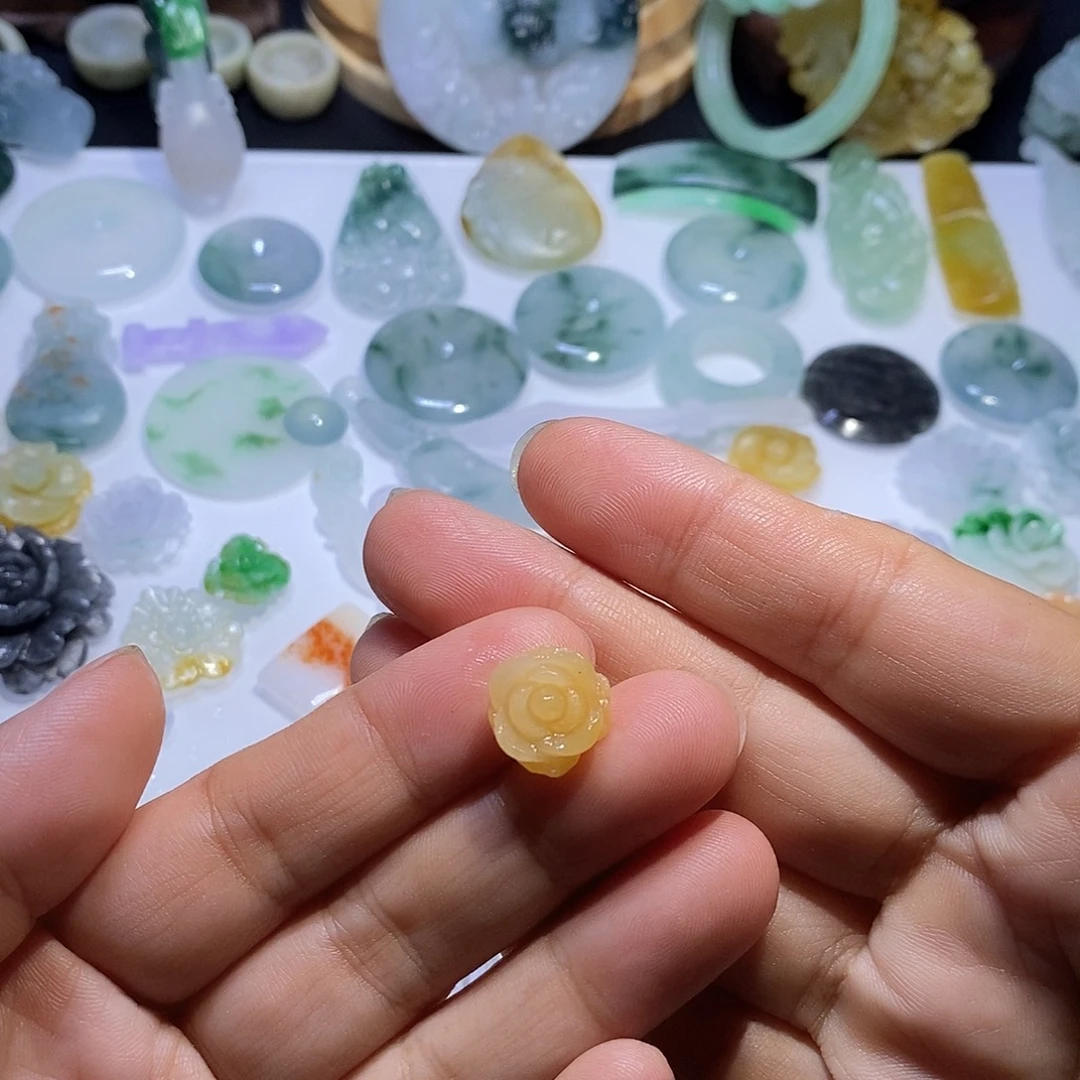 未镶嵌定制翡翠花
