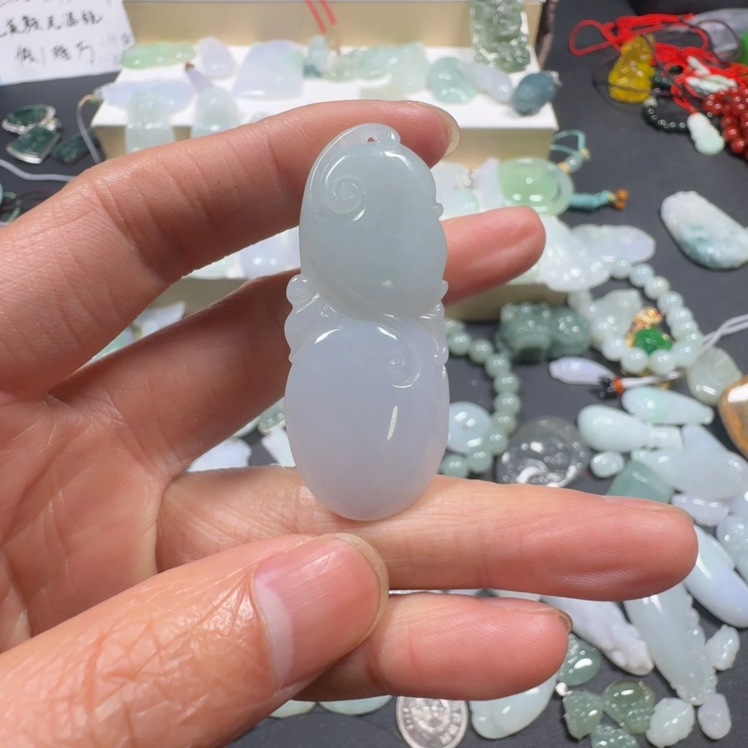 翡翠未镶嵌吊坠(赠链)天然缅甸A货翡翠如意吊坠