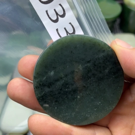 和田玉未镶嵌珠宝半成品