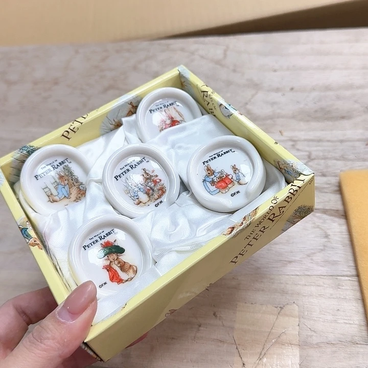 丹*瓷器。 瓷器。