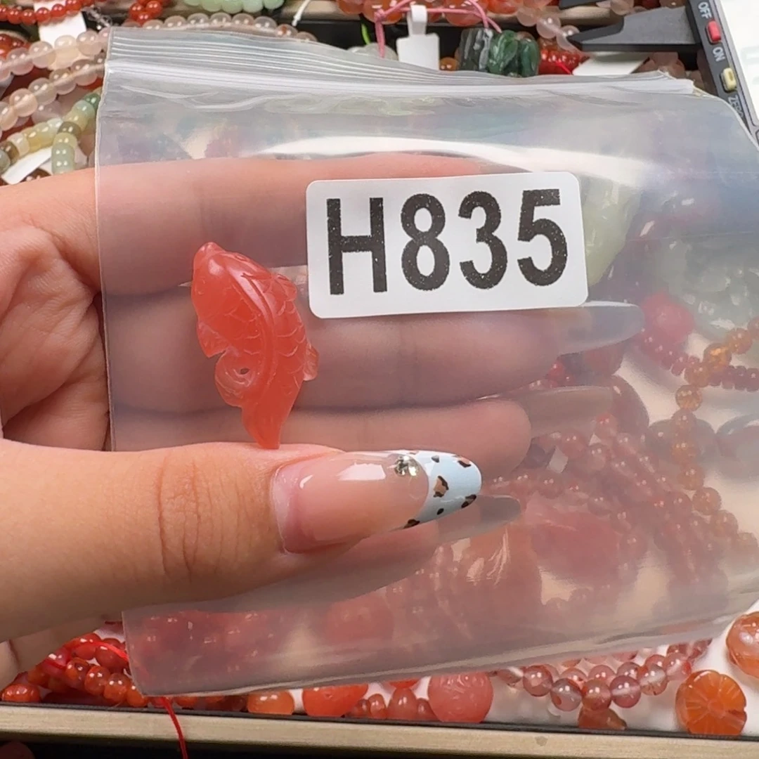 南红玛瑙未镶嵌珠宝奇石