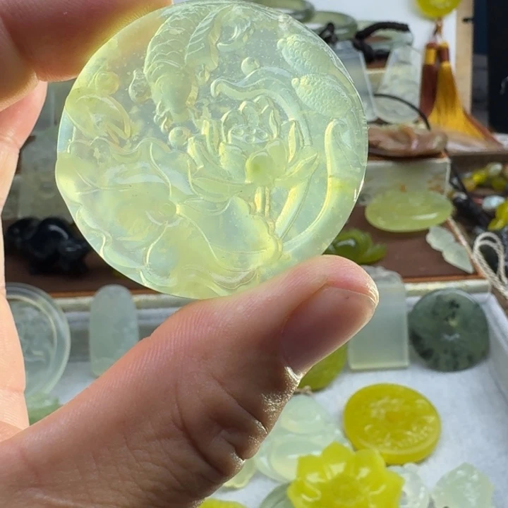 未镶嵌蛇纹石玉颈饰
