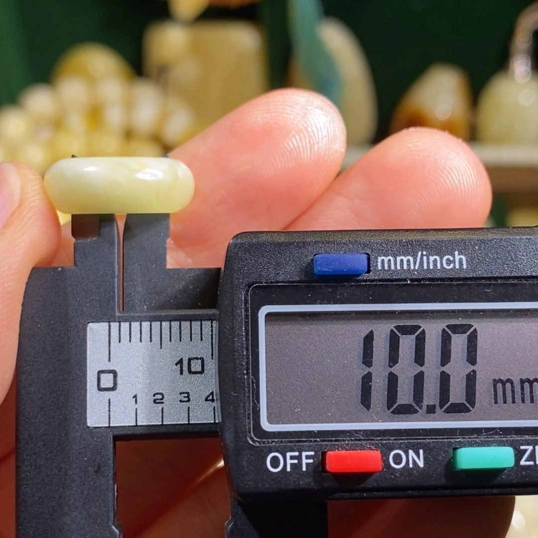 蜜蜡未镶嵌裸石配饰