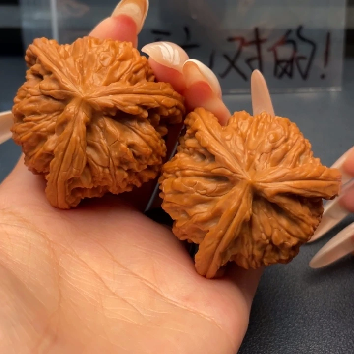 如***意文玩核桃吊坠白狮子