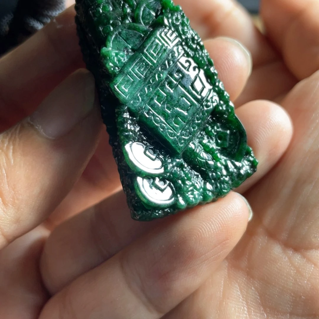 未镶嵌定制翡翠七****）