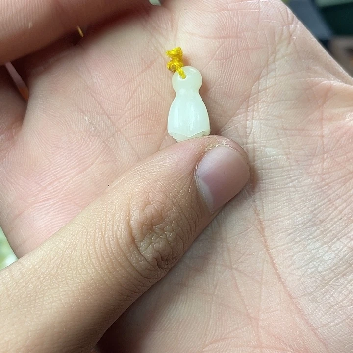 和田玉（糖玉）未镶嵌颈饰
