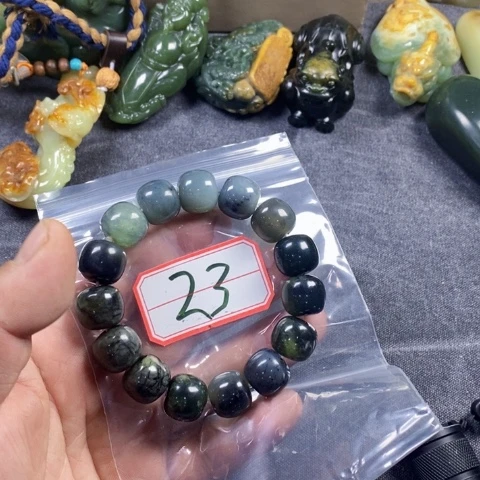 未镶嵌蛇纹石玉手链