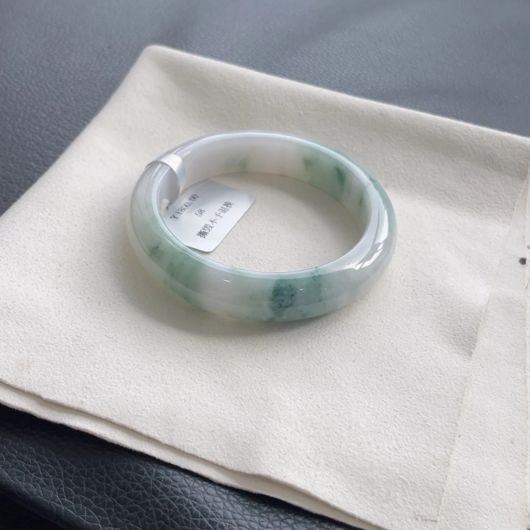 翡翠未镶嵌手镯纹58