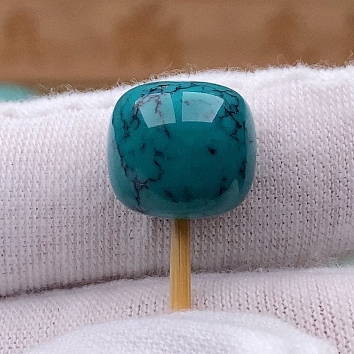 绿松石未镶嵌珠宝奇石12