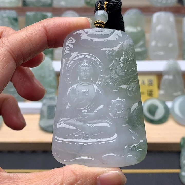 A***好翡翠未镶嵌颈饰阿弥陀佛