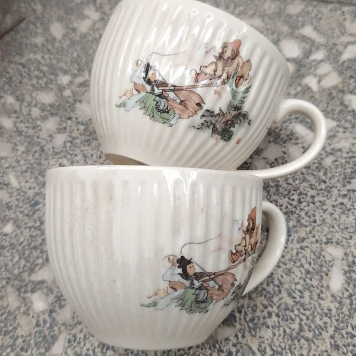 瓷片陶瓷盘子碗啥都有