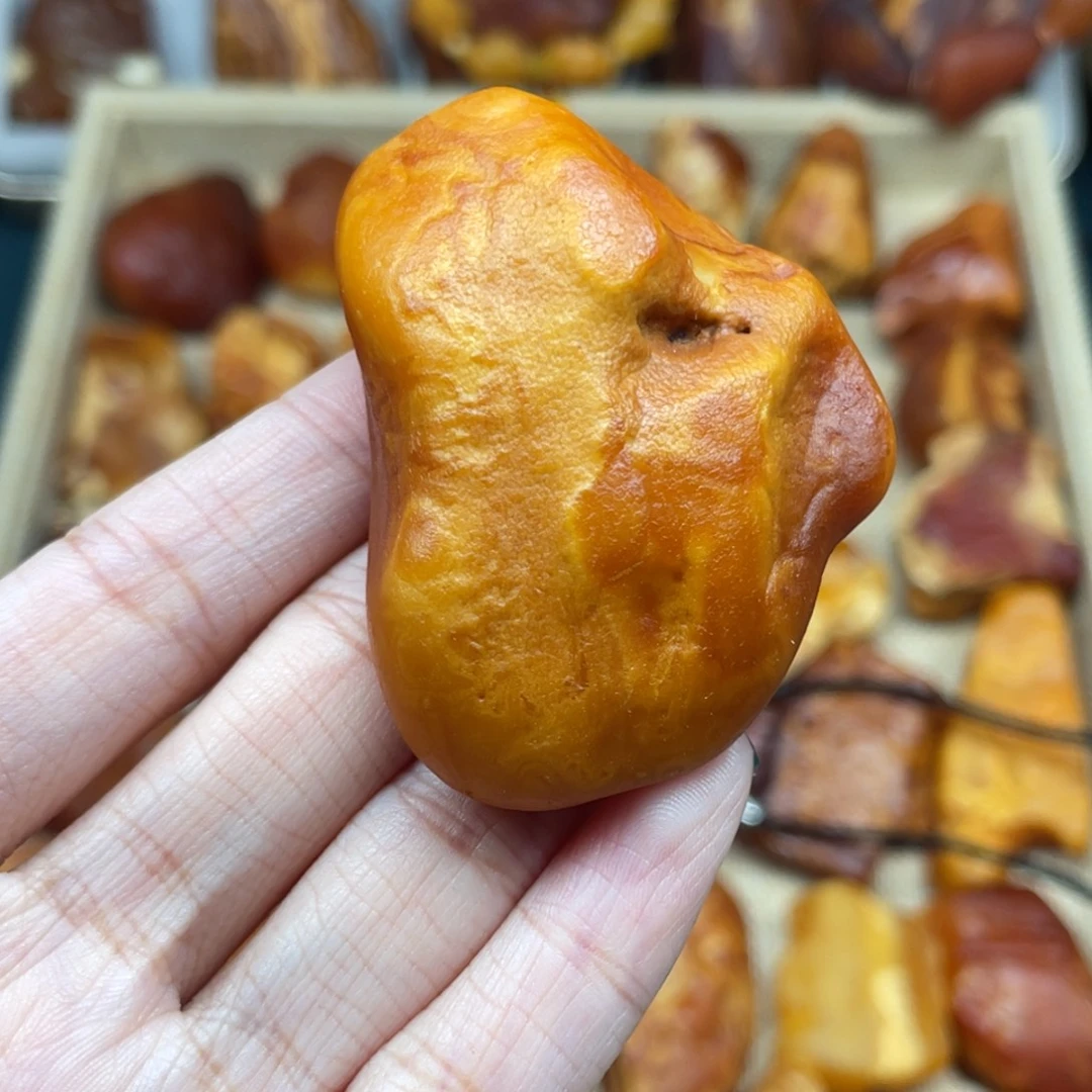 琥珀未镶嵌珠宝奇石
