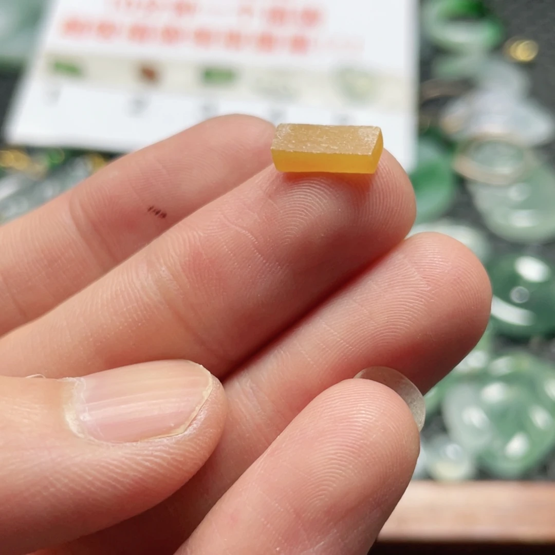 豆***的定制翡翠未镶嵌翡翠