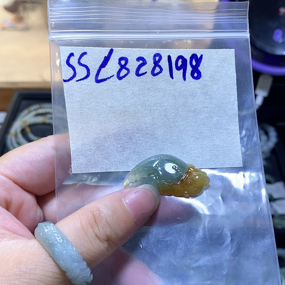 未镶嵌定制翡翠翡翠