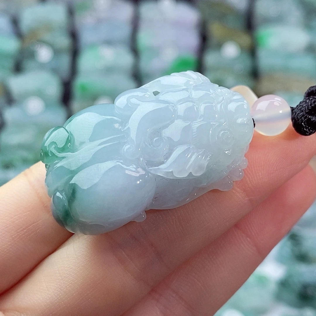 颈饰未镶嵌翡翠天然