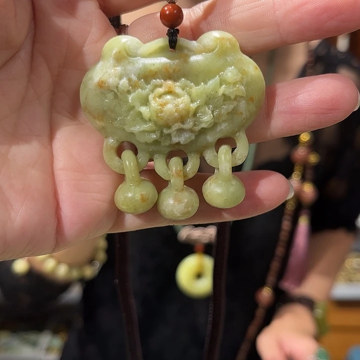 未镶嵌岫玉毛衣链
