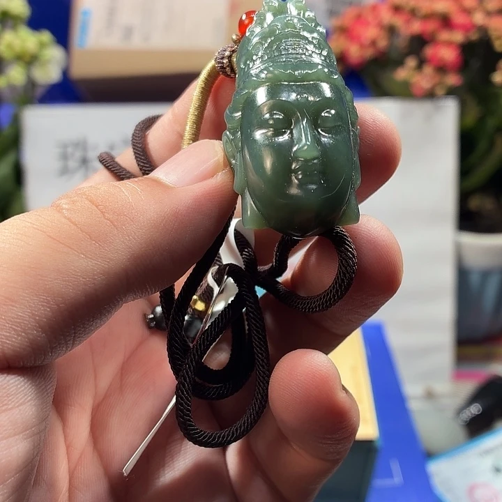 颈饰未镶嵌和田玉（糖玉）
