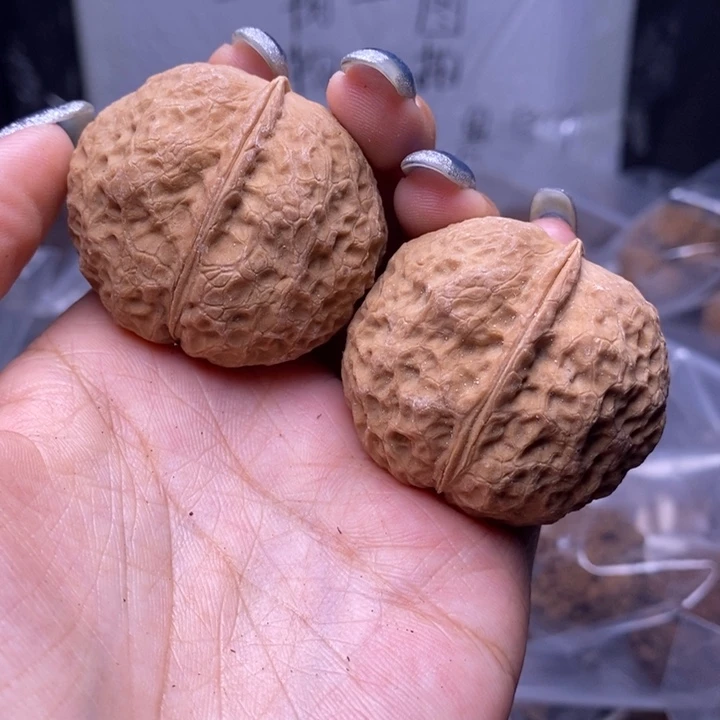 文玩核桃把件云南野生铁核桃6号42mm