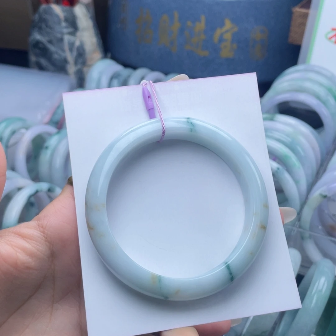 翡翠未镶嵌手镯61圈